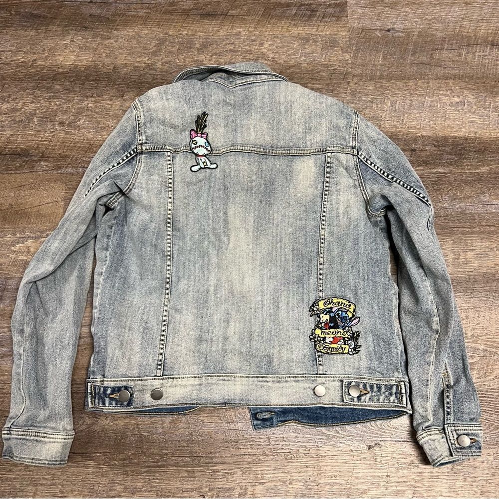 Lilo & Stitch Jean jacket Womens Medium Aloha Denim Ohana Patches Disney - Picture 9 of 9